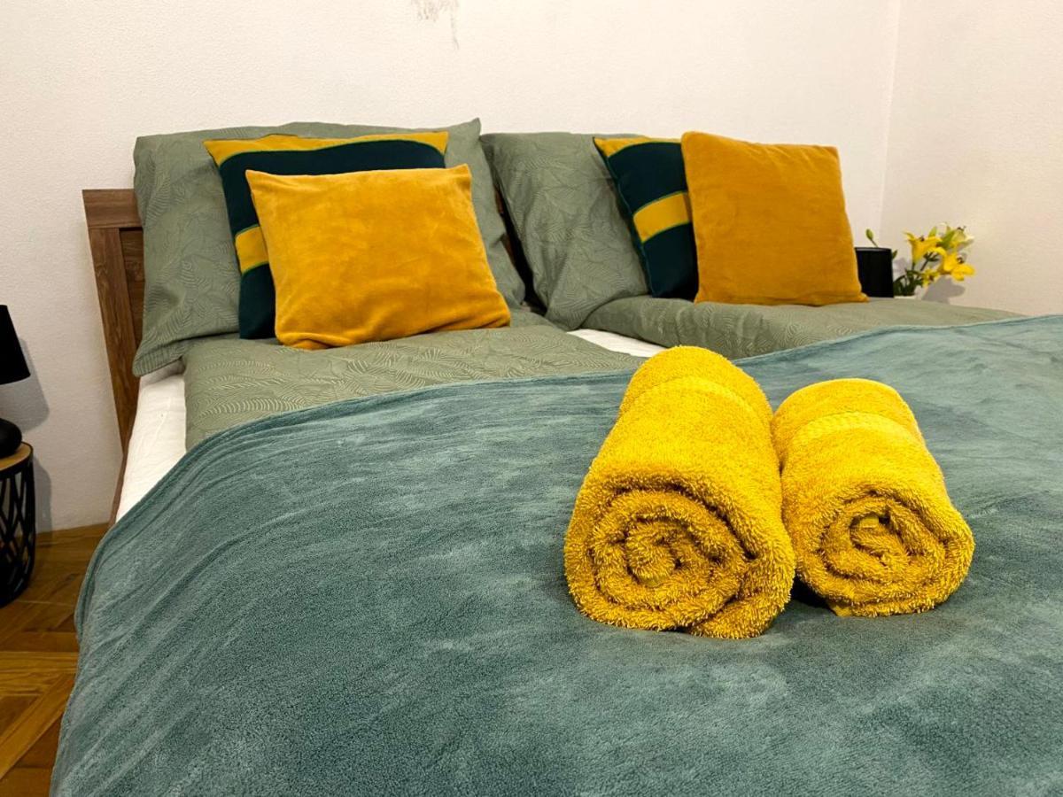House Apartament *